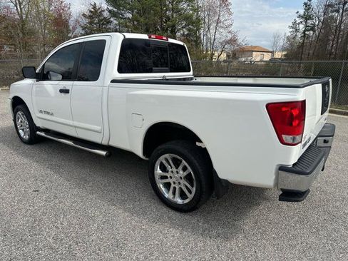 Used 2012 Nissan Titan SV w/ SV Value Truck Pkg image 6