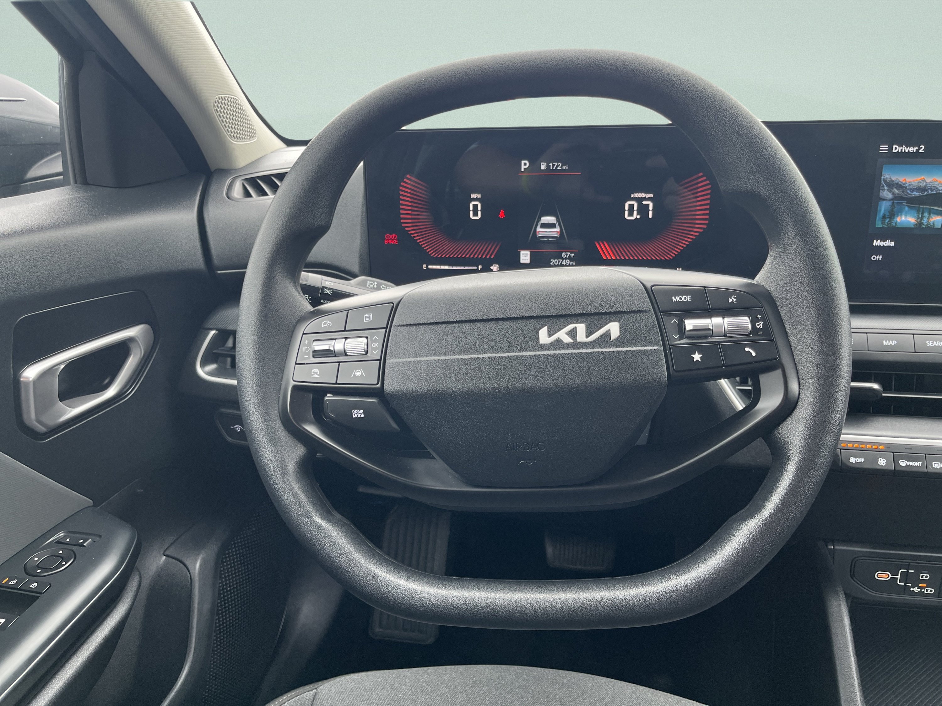 Used 2025 Kia K4 FWD image 24
