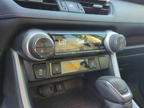 Certified 2021 Toyota RAV4 Limited FWD image 21