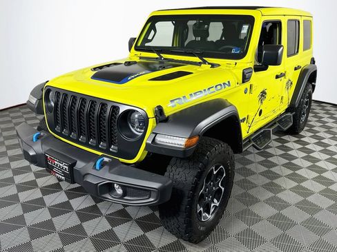 Used 2023 Jeep Wrangler Unlimited Rubicon 4xe w/ Cold Weather Group AWD/4WD image 3