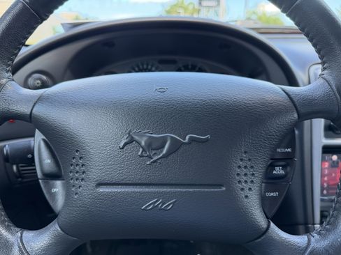Used 2003 Ford Mustang Mach 1 RWD image 21