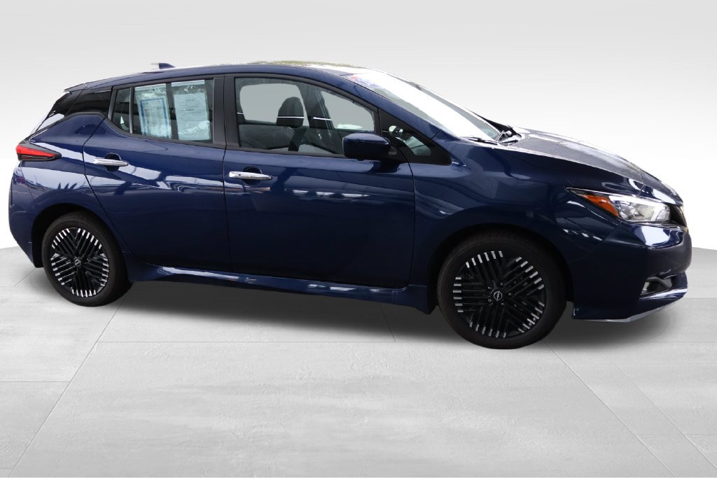 Used 2024 Nissan Leaf SV Plus FWD image 17