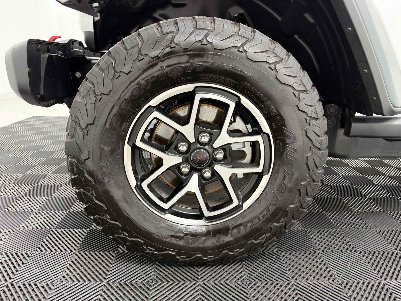 Used 2026 Jeep Wrangler Unlimited Rubicon AWD/4WD image 10
