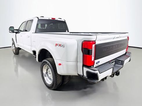 New 2026 Ford F450 Platinum w/ FX4 Off-Road Package AWD/4WD image 5