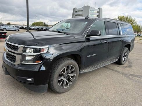 Used 2017 Chevrolet Suburban LT AWD/4WD image 6