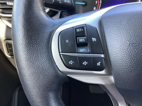 Used 2021 Ford Explorer XLT w/ Equipment Group 202A RWD image 19