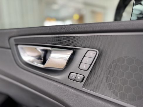 Used 2024 Volvo XC60 B5 Core image 35