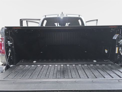 Used 2020 Toyota Tacoma TRD Off-Road image 14