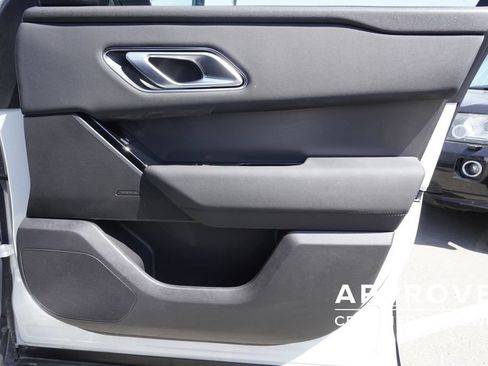 Used 2025 Land Rover Range Rover Velar Dynamic SE AWD/4WD image 21