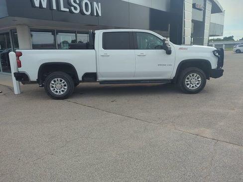 Used 2021 Chevrolet Silverado 2500 LT w/ Convenience Package AWD/4WD image 6
