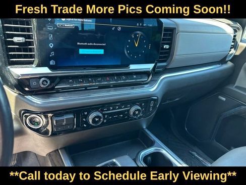 Used 2023 Chevrolet Silverado 1500 LTZ AWD/4WD image 8