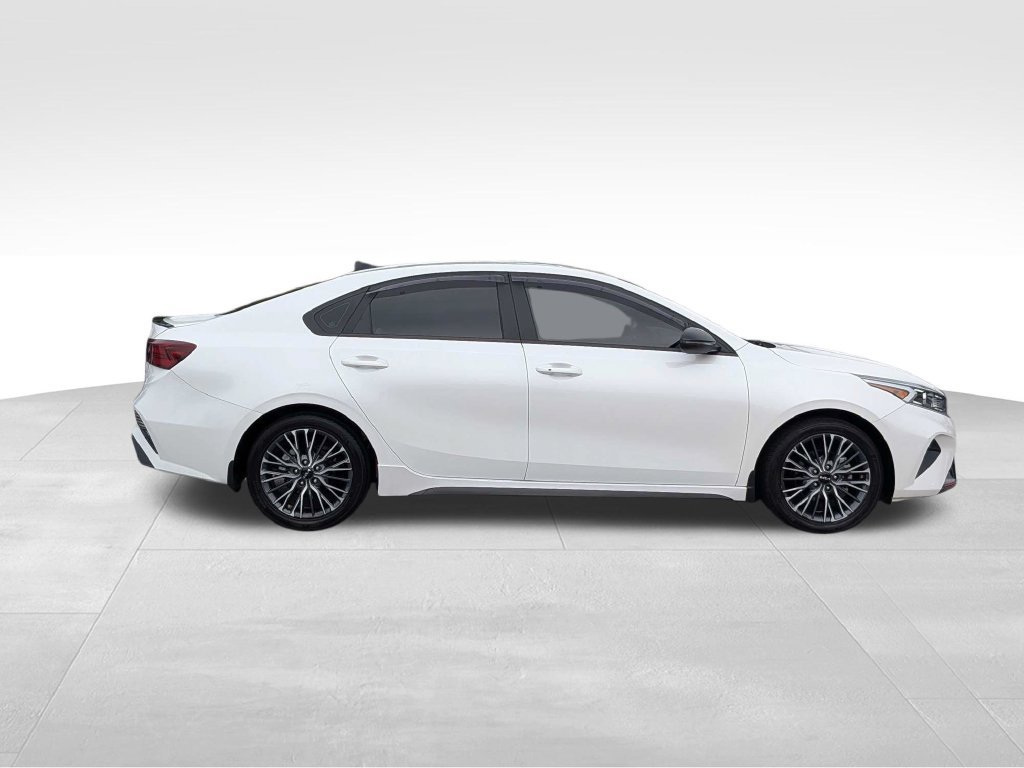 Used 2023 Kia Forte GT-Line FWD image 3