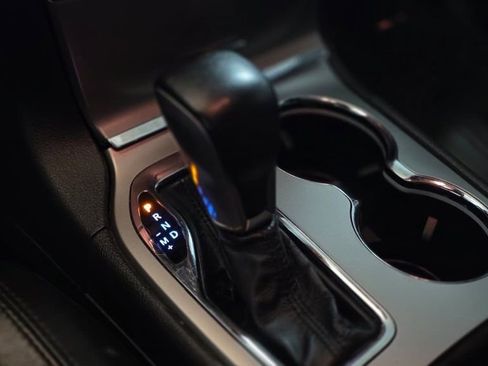 Used 2018 Jeep Grand Cherokee Altitude image 20