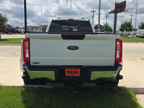 Used 2025 Ford F350 XLT AWD/4WD image 7