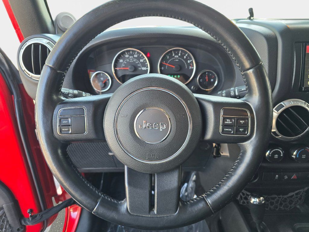 Used 2013 Jeep Wrangler Unlimited Sahara AWD/4WD image 19