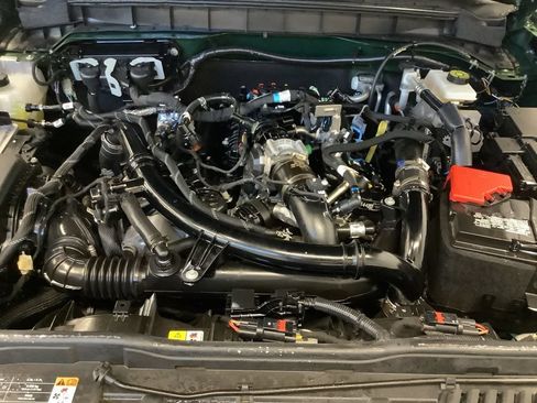 Used 2024 Ford Bronco Outer Banks AWD/4WD image 11