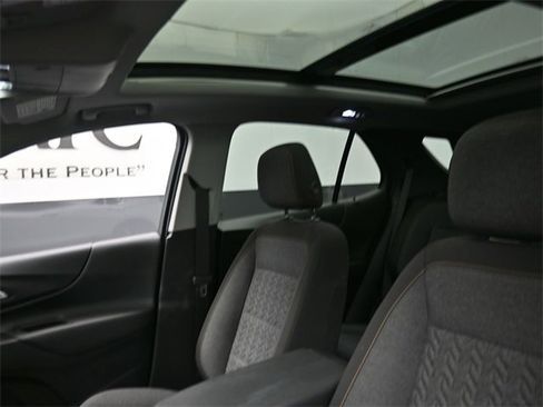 Used 2023 Chevrolet Equinox LT image 17