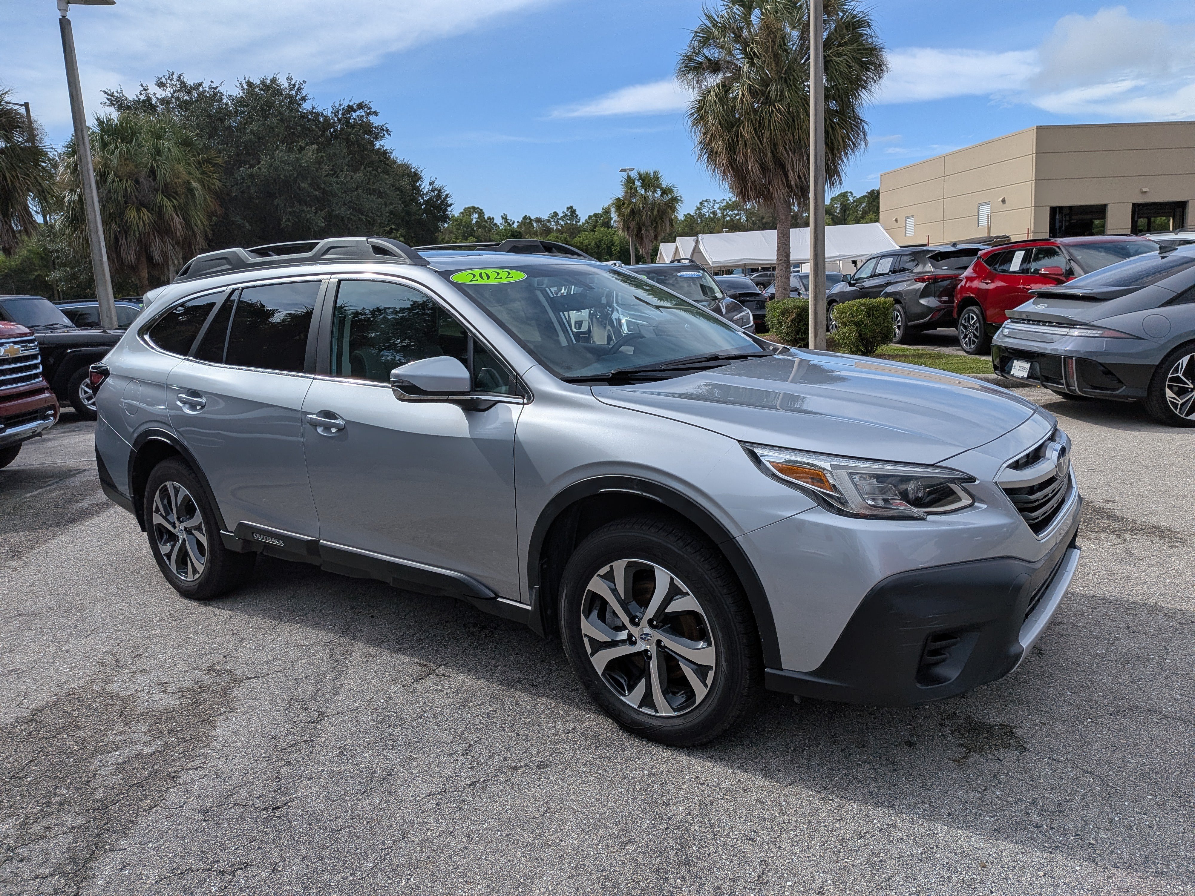 Certified 2022 Subaru Outback Limited AWD/4WD image 2