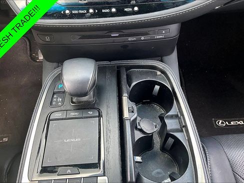 Used 2022 Lexus LS 500 w/ Accessory Package (Z2) RWD image 15