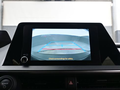 Used 2024 Toyota Prius XLE image 17