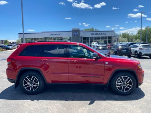 Used 2021 Jeep Grand Cherokee Trailhawk w/ Trailhawk Luxury Group AWD/4WD image 1
