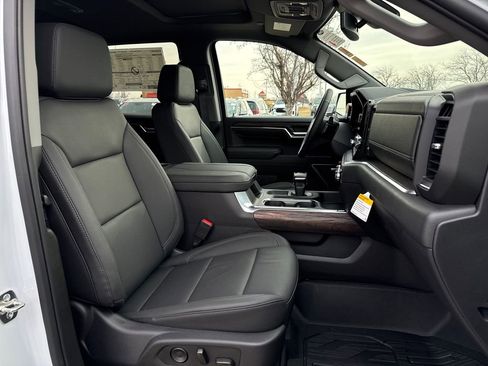 New 2026 GMC Sierra 1500 SLT w/ SLT Premium Plus Package image 44