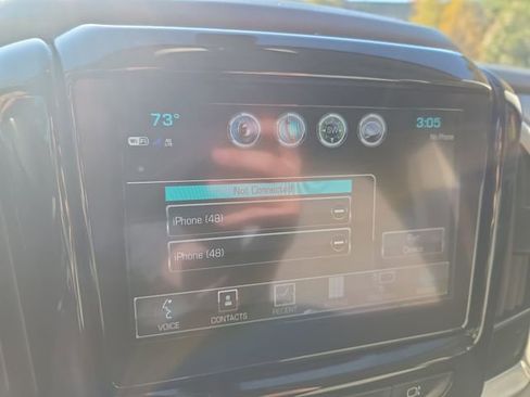 Used 2019 Chevrolet Traverse LT image 38