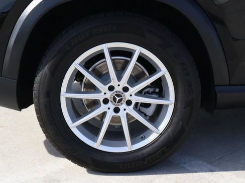 Used 2024 Mercedes-Benz GLE 350 4MATIC w/ 3rd Row Seat Package image 9