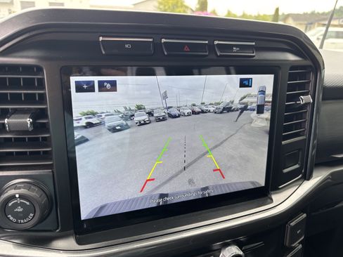 Used 2019 Ford F150 XLT w/ Equipment Group 302A Luxury AWD/4WD image 47