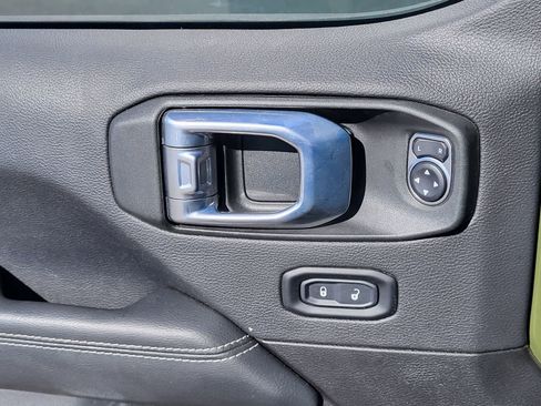 Used 2022 Jeep Wrangler Unlimited Sahara w/ Cold Weather Group image 16