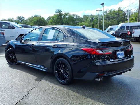 Used 2025 Toyota Camry SE FWD image 6