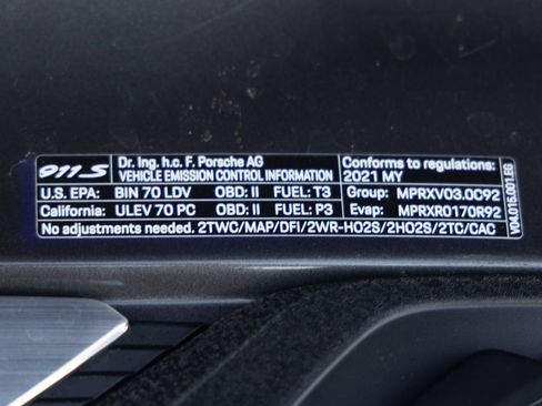 Certified 2021 Porsche 911 Carrera S RWD image 33