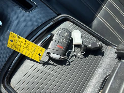 Used 2014 Chrysler 300 S RWD image 12