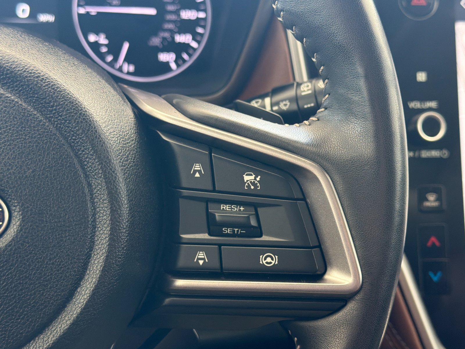 Used 2024 Subaru Outback Touring AWD/4WD image 29