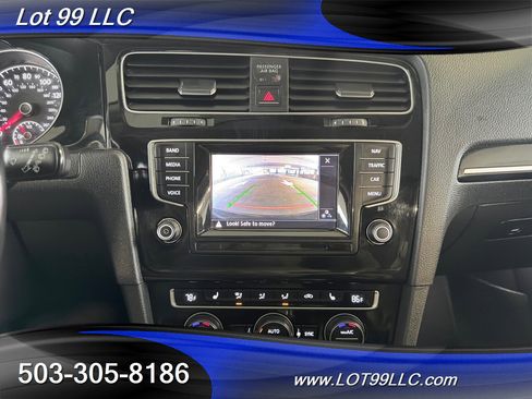 Used 2015 Volkswagen Golf TDI S image 15