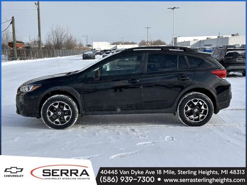 Used 2018 Subaru Crosstrek 2.0i Premium w/ Eyesight System image 2