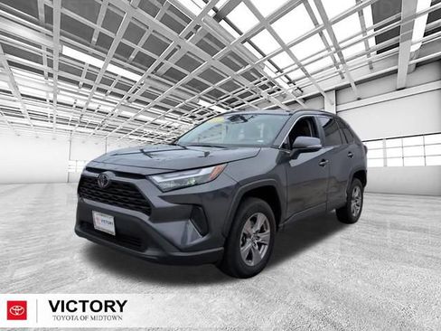 Used 2024 Toyota RAV4 XLE image 6