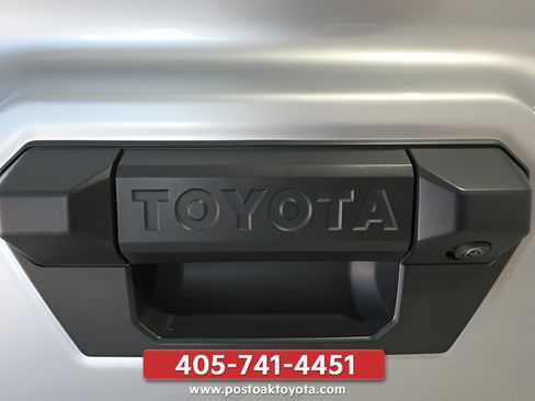 Used 2024 Toyota Tacoma TRD Off-Road AWD/4WD image 9