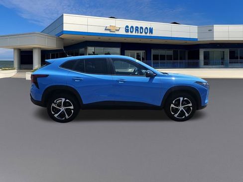 Used 2024 Chevrolet Trax RS FWD image 7
