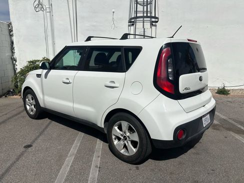 Used 2019 Kia Soul ! image 11