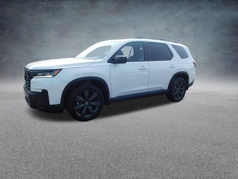 Used 2026 Honda Pilot Sport image 7