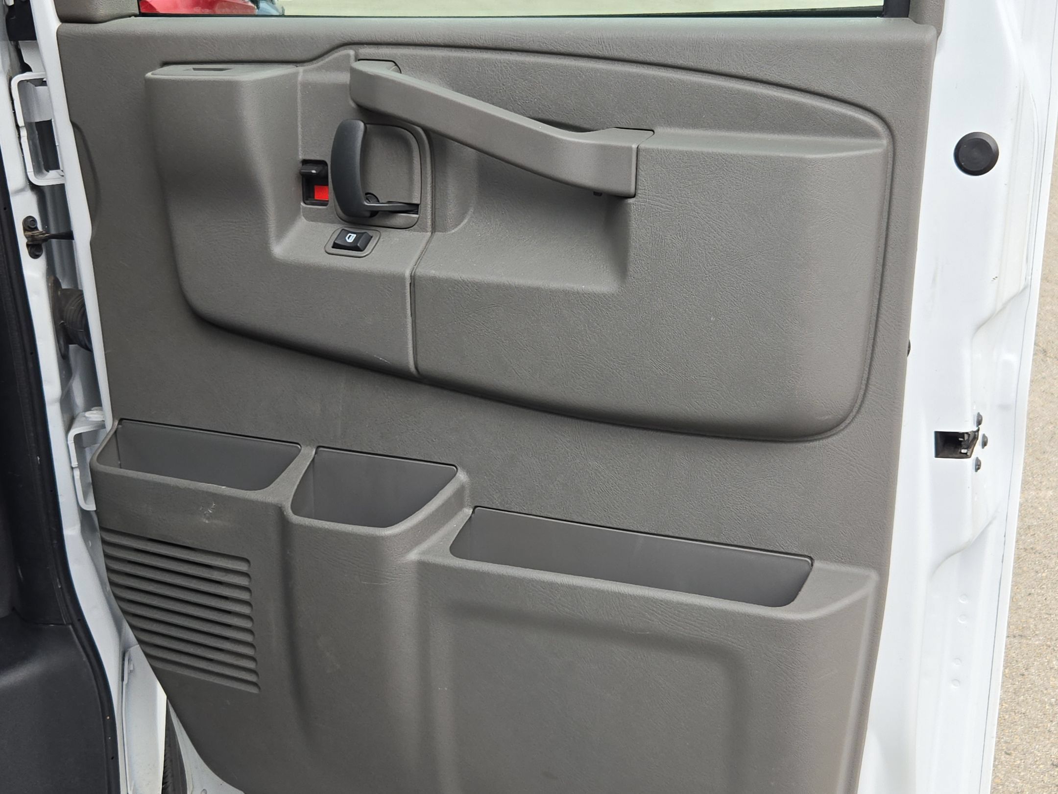 Used 2025 GMC Savana 2500 w/ Driver Convenience Package RWD image 23