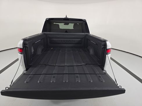 Used 2023 Rivian R1T Adventure image 15