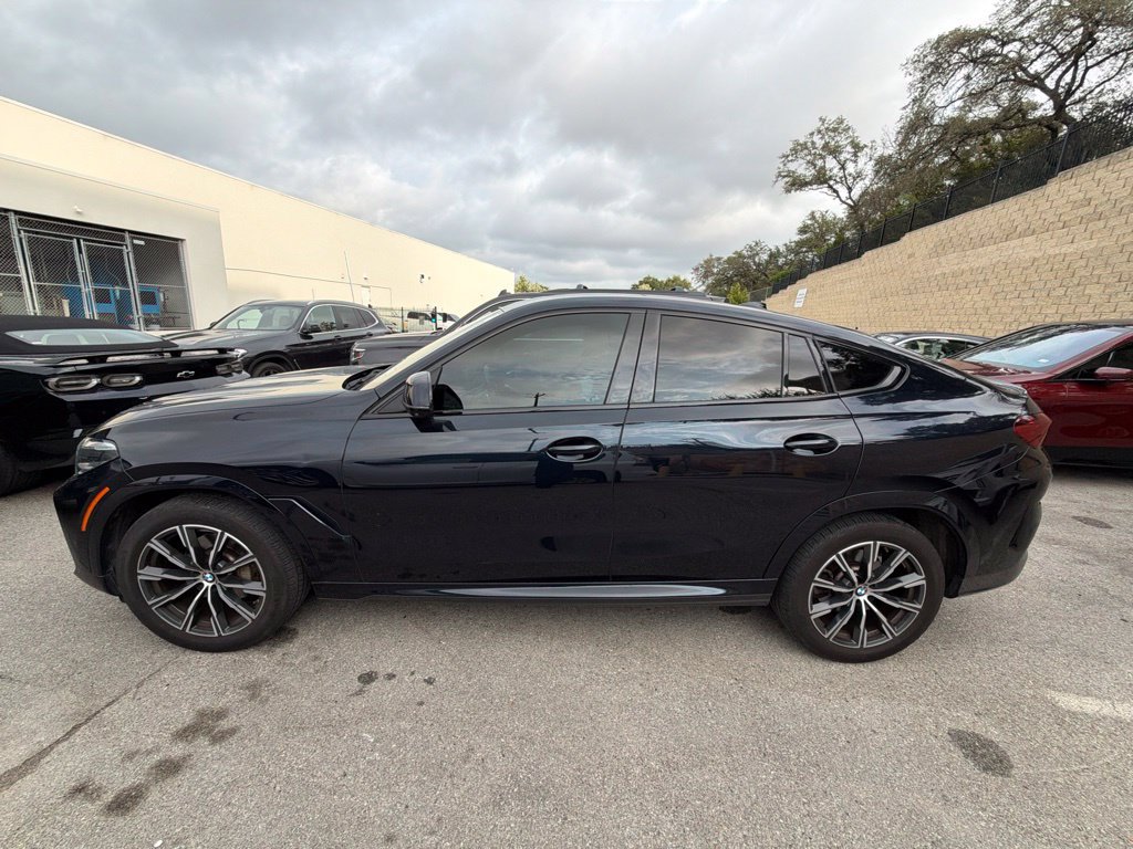 Certified 2023 BMW X6 xDrive40i w/ M Sport Package AWD/4WD image 2