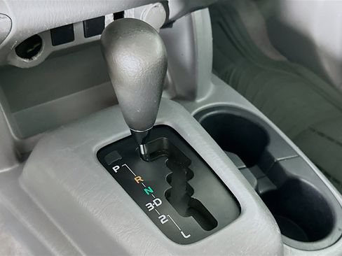 Used 2010 Toyota Tacoma 2WD Regular Cab image 22