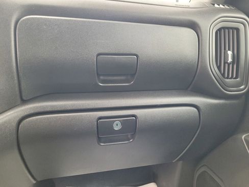 Used 2021 Chevrolet Silverado 2500 W/T image 21