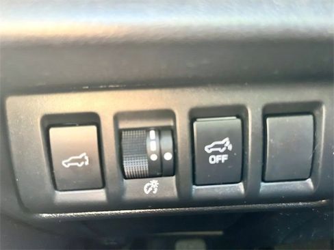 Certified 2022 Subaru Outback Limited image 25