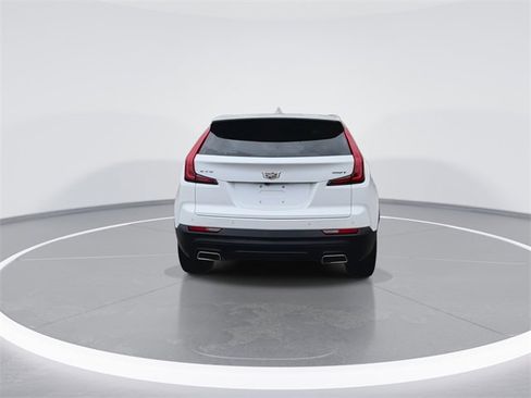 Used 2023 Cadillac XT4 Luxury w/ Cold Weather Package image 10