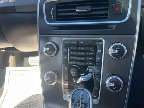 Used 2016 Volvo S60 T5 Premier w/ Convenience Package image 30