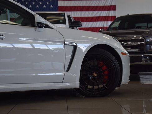 Used 2014 Porsche Panamera 4 image 32